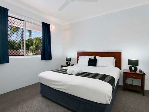 Cairns City Palms - New Castle Holiday 10