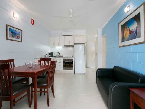 Cairns City Palms - New Castle Holiday 13