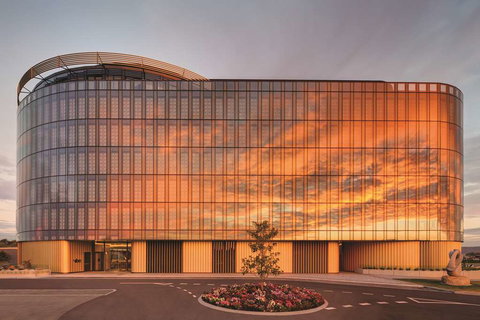 Vibe Hotel Canberra Airport - New Castle Holiday 1