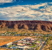 Crowne Plaza Alice Springs Lasseters - New Castle Holiday