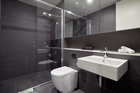 381 Cremorne - New Castle Holiday 1