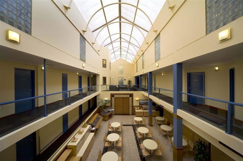 Capital Executive Apt Hotel Canberra - New Castle Holiday 1