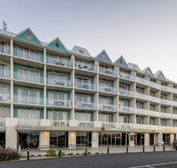 Lady Bay Resort - New Castle Holiday