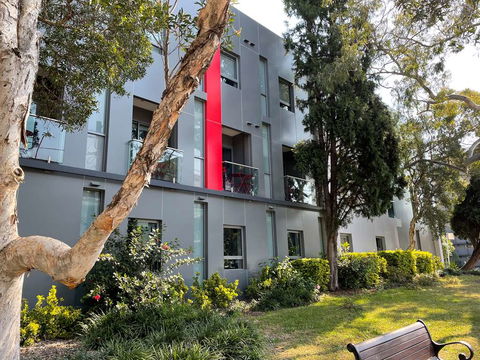 Best Western Plus Camperdown Suites - New Castle Holiday 0