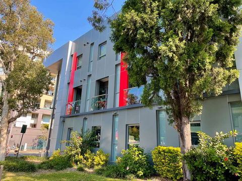 Best Western Plus Camperdown Suites - New Castle Holiday 1