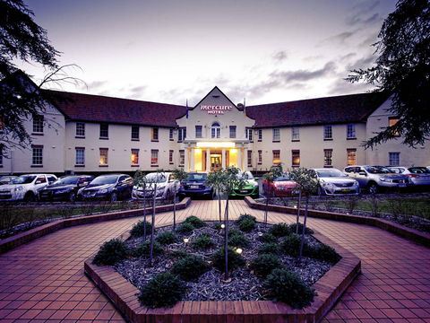 Mercure Canberra Hotel - New Castle Holiday 0