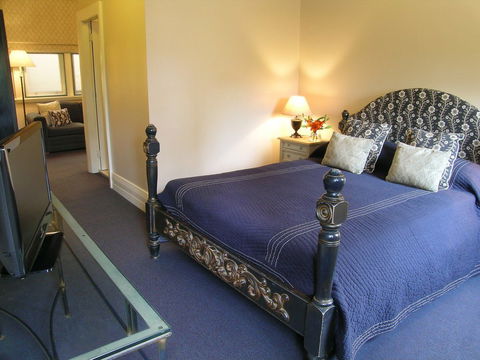 The Russell Hotel - New Castle Holiday 1