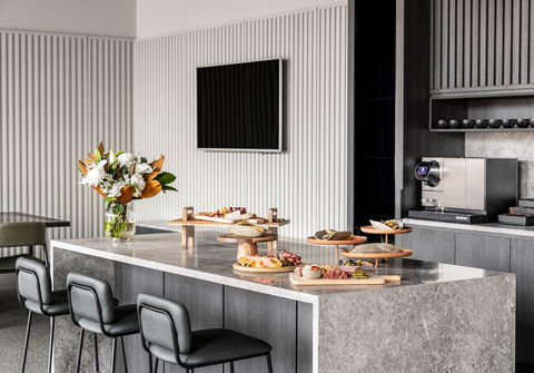 Oakwood Premier Melbourne - New Castle Holiday 1