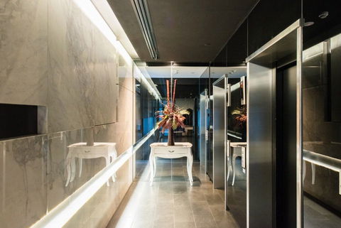 Seasons Heritage Melbourne - New Castle Holiday 1