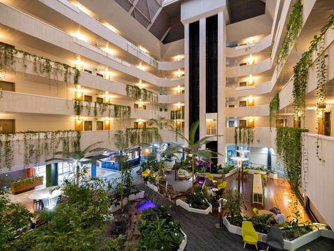 Novotel Darwin Atrium - New Castle Holiday 2