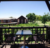 Novotel Swan Valley Vines Resort Hotel - New Castle Holiday