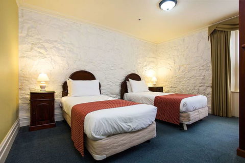 Quality Hotel Bentinck - New Castle Holiday 2