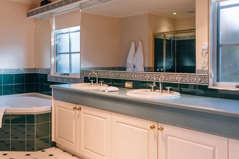 Country Club Villas - New Castle Holiday 2