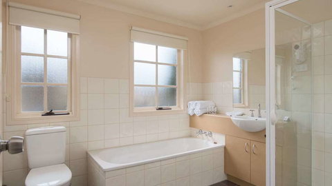 Country Club Villas - New Castle Holiday 4