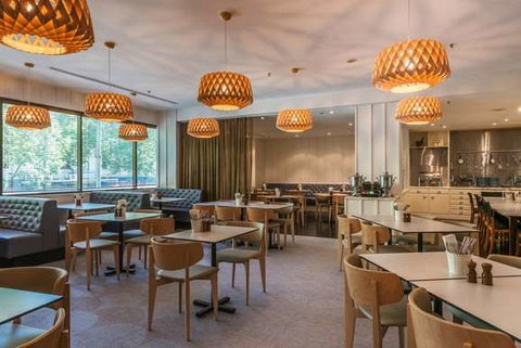 Mantra on Russell - New Castle Holiday 0