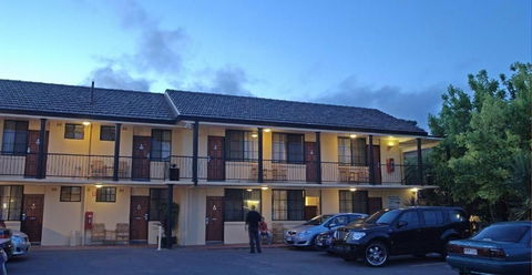 Country Plaza Queanbeyan - New Castle Holiday 1