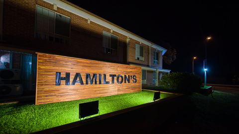 Hamilton's Queanbeyan Motel - New Castle Holiday 2