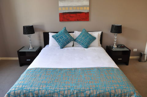 RNR Apartments, Adelaide - New Castle Holiday 1
