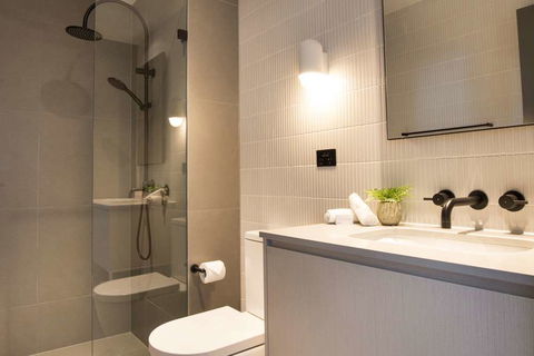 The Chen - Art Series - New Castle Holiday 1