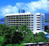 Hilton Cairns - New Castle Holiday