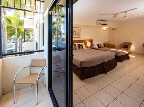 Cairns Queenscourt - New Castle Holiday 2