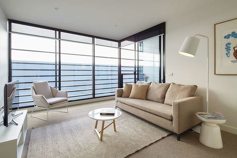 381 Cremorne - New Castle Holiday 2