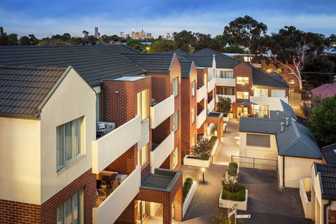 Aligned Corporate Residences Kew - New Castle Holiday 1