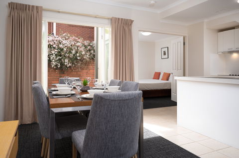 Aligned Corporate Residences Kew - New Castle Holiday 2