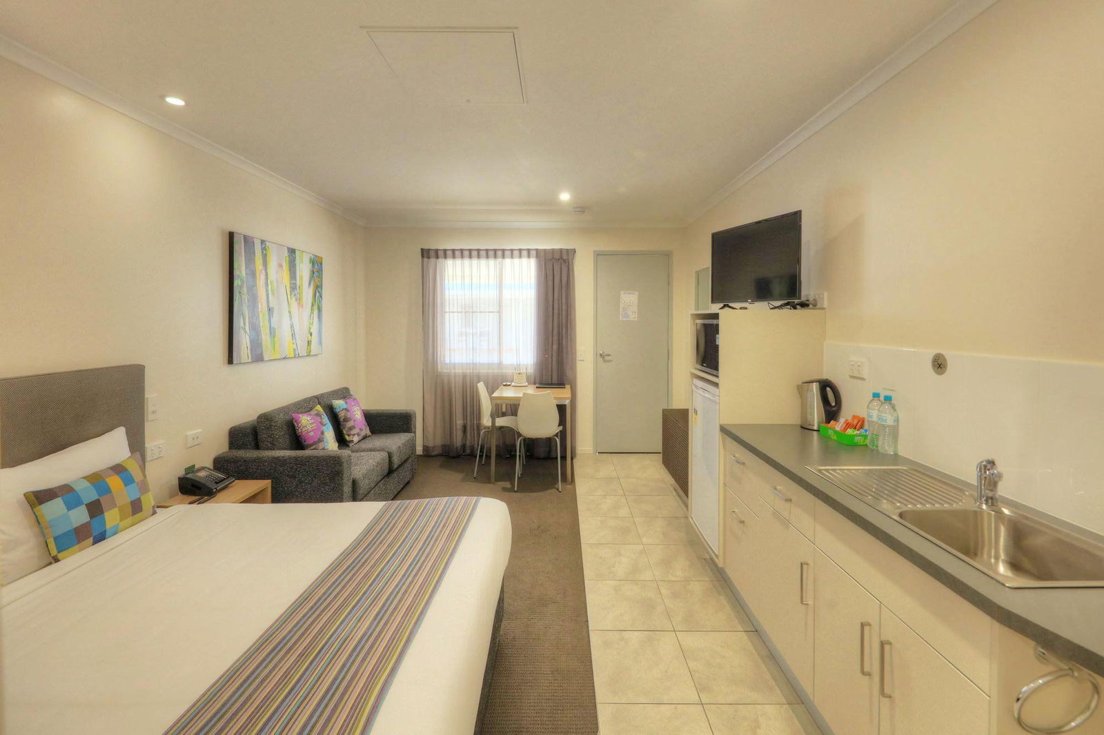 Orange Hill QLD New Castle Holiday