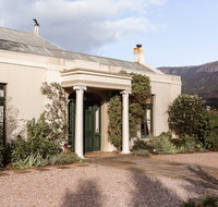 Islington Hotel - New Castle Holiday