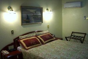 New Olympic Motel - New Castle Holiday 1