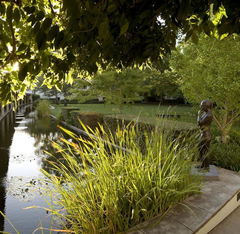 University House - ANU - New Castle Holiday 6