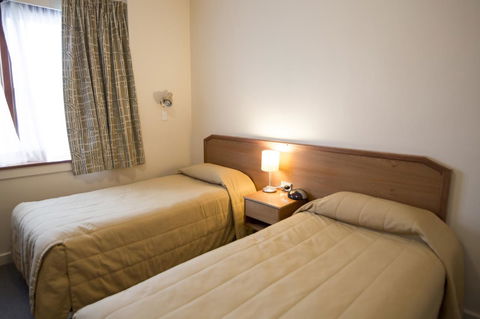 University House - ANU - New Castle Holiday 1