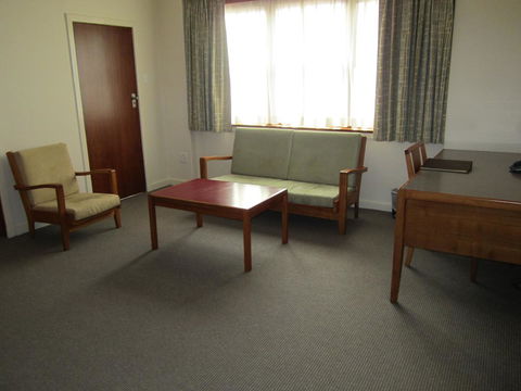 University House - ANU - New Castle Holiday 42