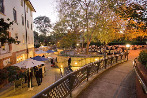 University House - ANU - New Castle Holiday 15