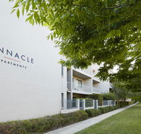 Pinnacle Apartments - New Castle Holiday