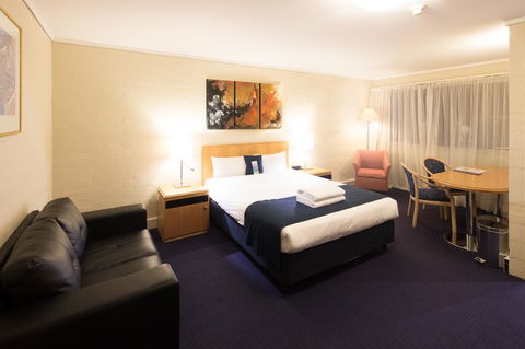 Ibis Styles Canberra - New Castle Holiday 3
