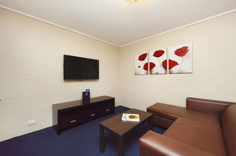 Ibis Styles Canberra - New Castle Holiday 13