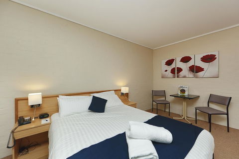 Ibis Styles Canberra - New Castle Holiday 42
