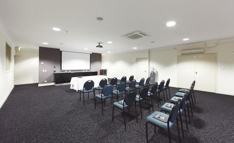 Ibis Styles Canberra - New Castle Holiday 14