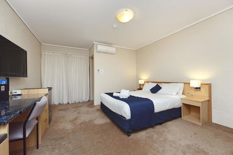 Ibis Styles Canberra - New Castle Holiday 18