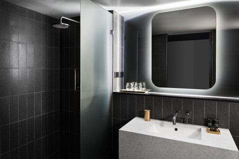 Midnight Hotel, Autograph Collection - New Castle Holiday 9