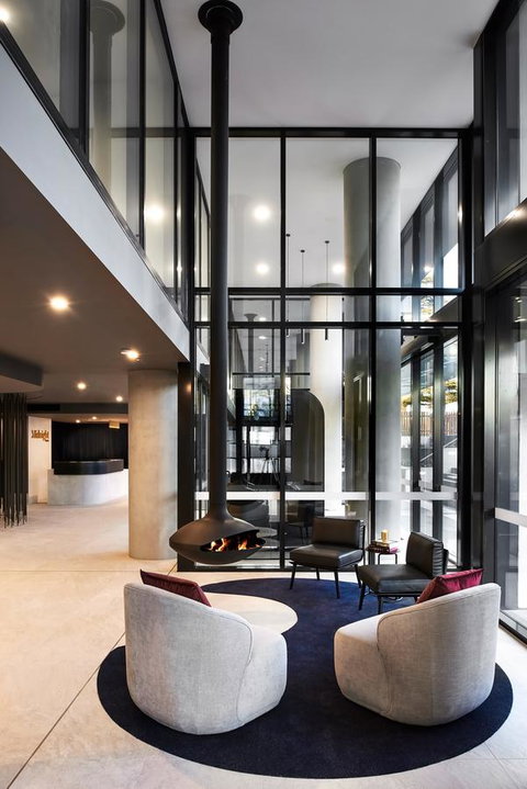 Midnight Hotel, Autograph Collection - New Castle Holiday 1