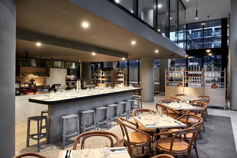 Midnight Hotel, Autograph Collection - New Castle Holiday 3