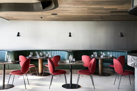 Midnight Hotel, Autograph Collection - New Castle Holiday 6