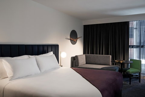 Midnight Hotel, Autograph Collection - New Castle Holiday 12