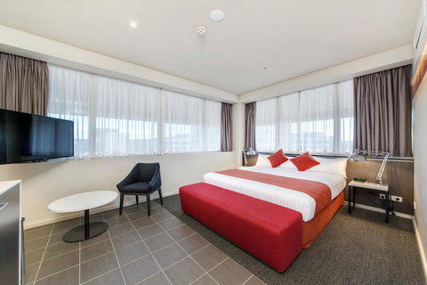 Abode Woden - New Castle Holiday 24