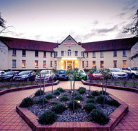 Mercure Canberra - New Castle Holiday