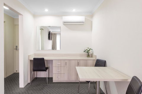 Garden City Hotel, Best Western Signature Collection - New Castle Holiday 19