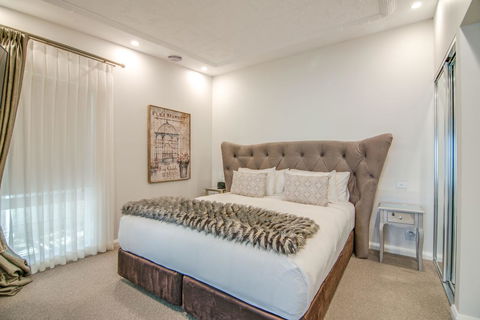 De Russie Boutique Hotel - New Castle Holiday 8